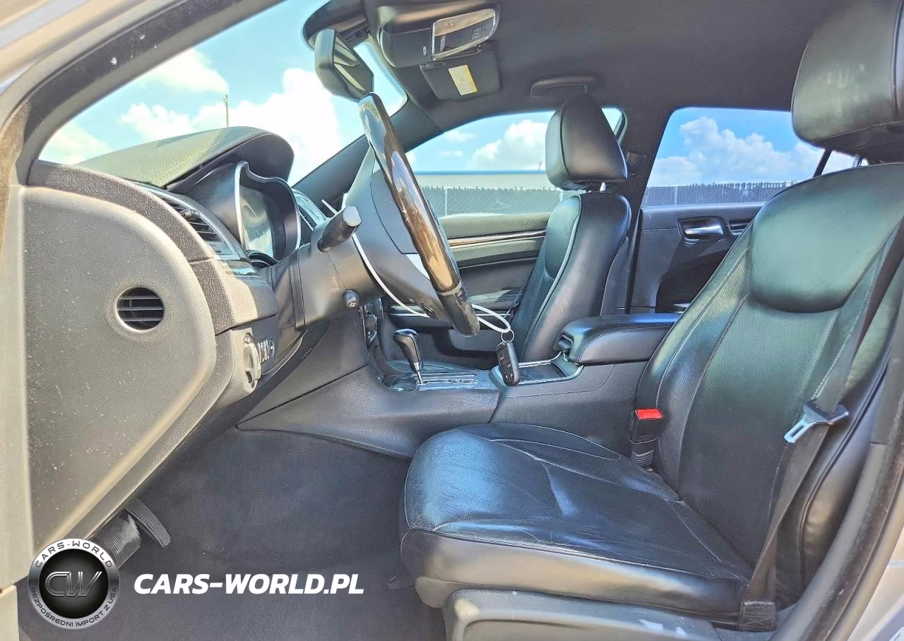2014 Chrysler 300C VIN:2C3CCAET0EH118263 - 7