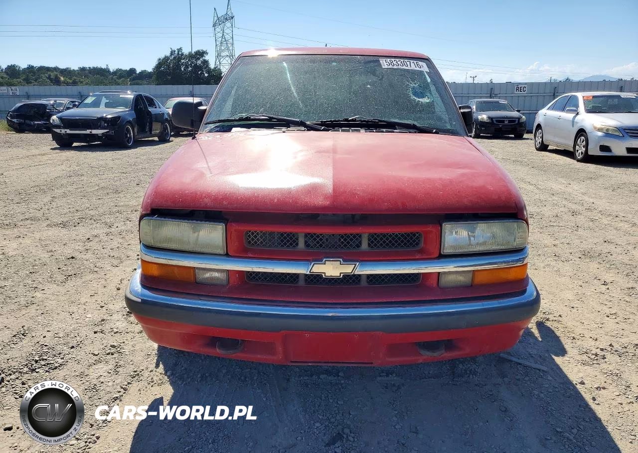 2002 Chevrolet S Truck S10 VIN:1GCDT13WX2K107336 - 5
