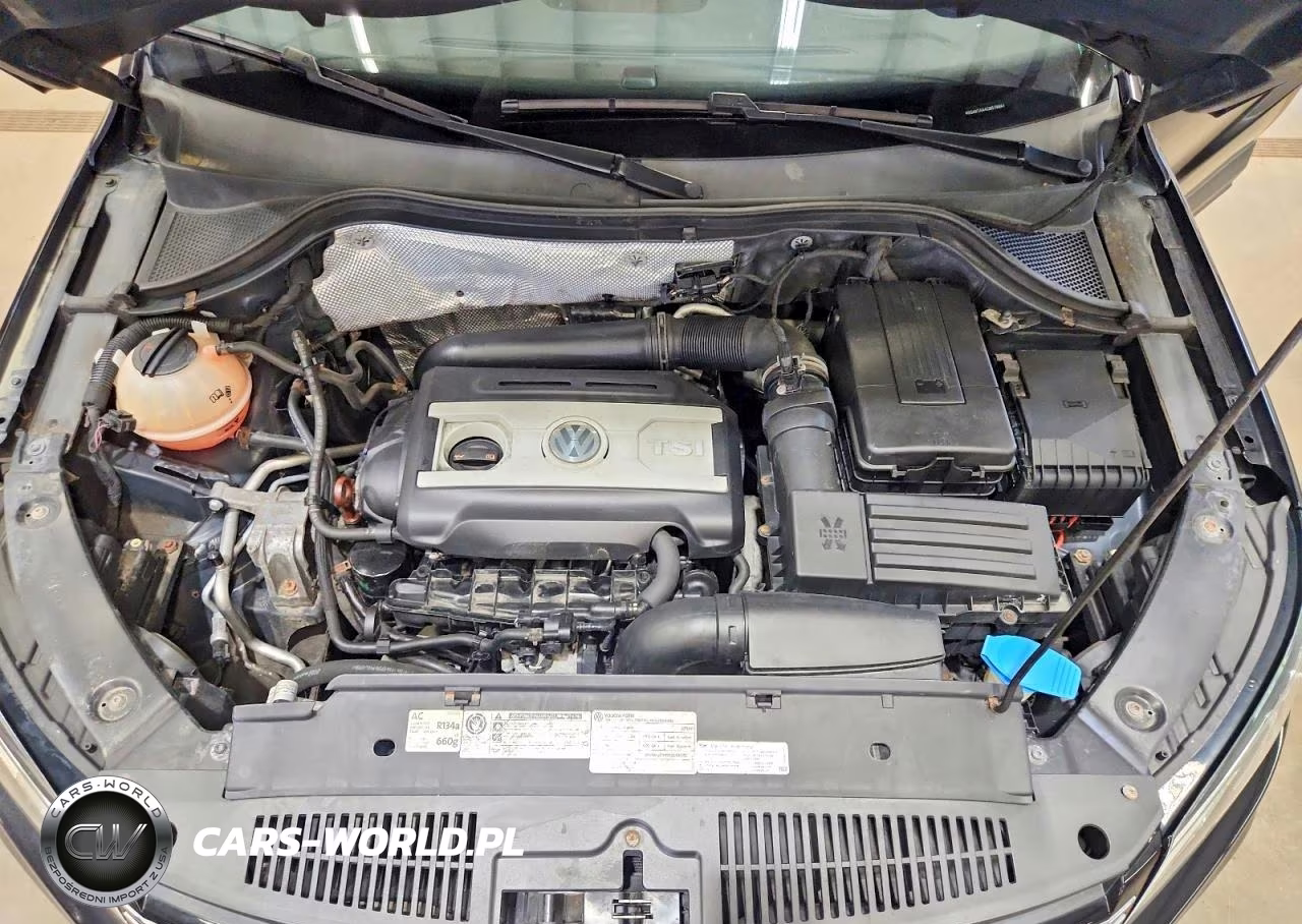 2012 Volkswagen Tiguan S VIN:WVGAV7AX4CW578884 - 12