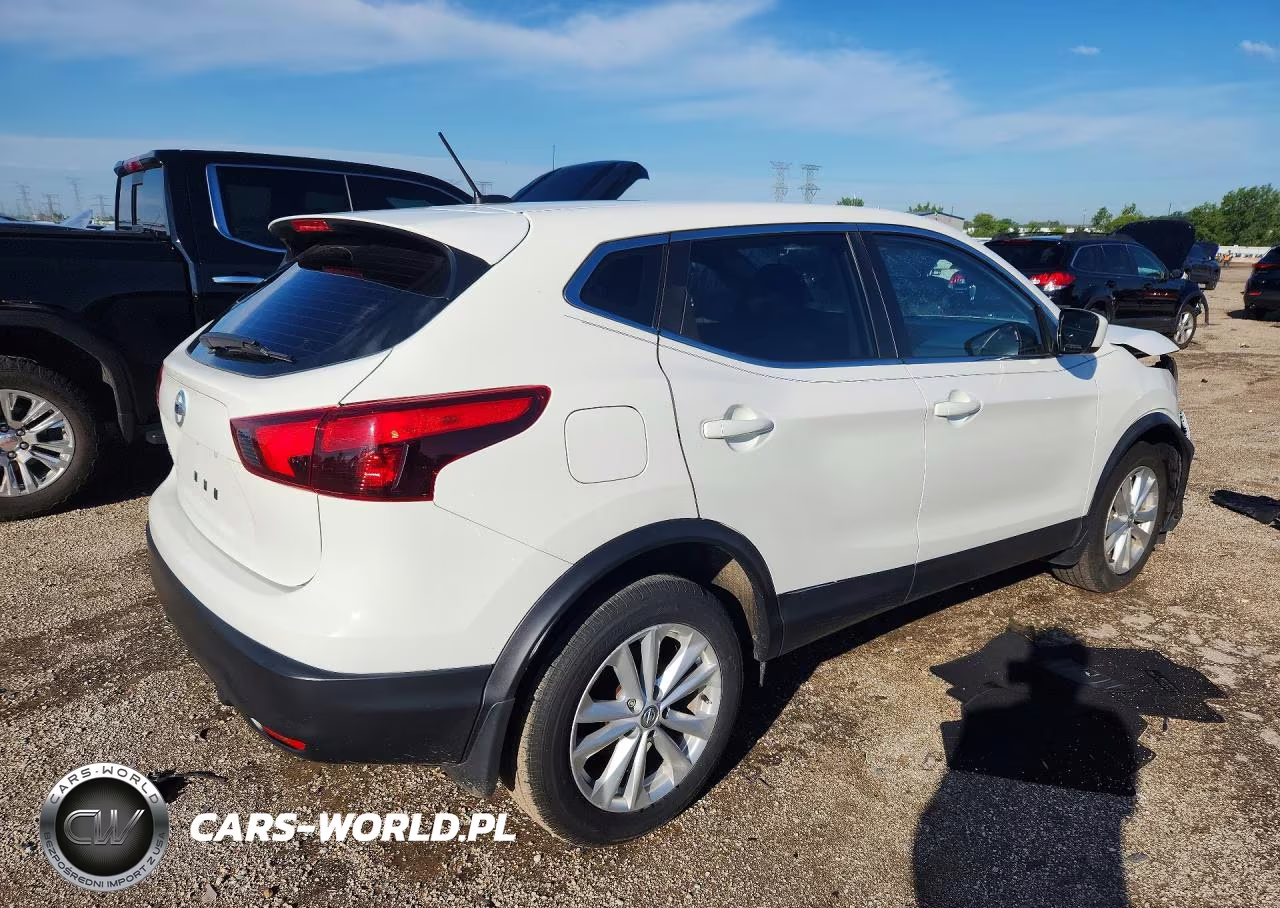 2017 Nissan Rogue Sport S VIN:JN1BJ1CP5HW025685 - 3