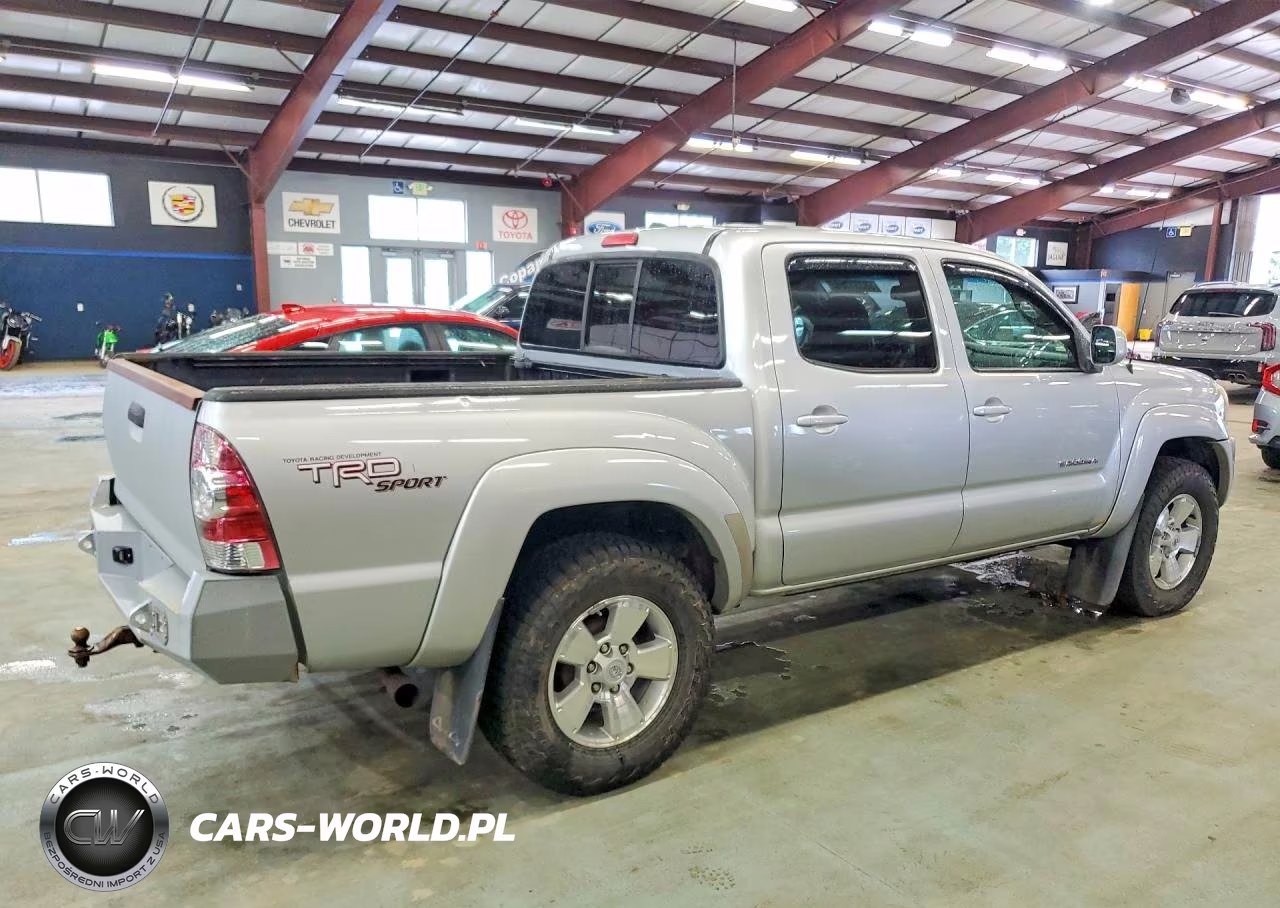 2011 Toyota Tacoma Double Cab VIN:5TFLU4EN0BX018277 - 3