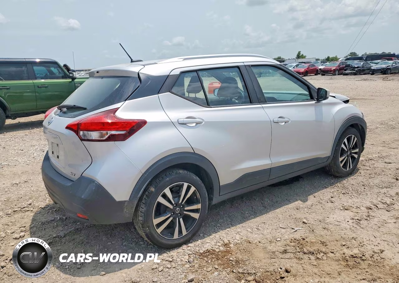 2019 Nissan Kicks Sv VIN:3N1CP5CU4KL548838 - 3
