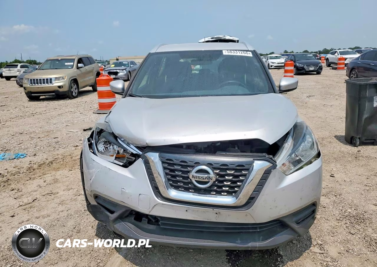 2019 Nissan Kicks Sv VIN:3N1CP5CU4KL548838 - 5