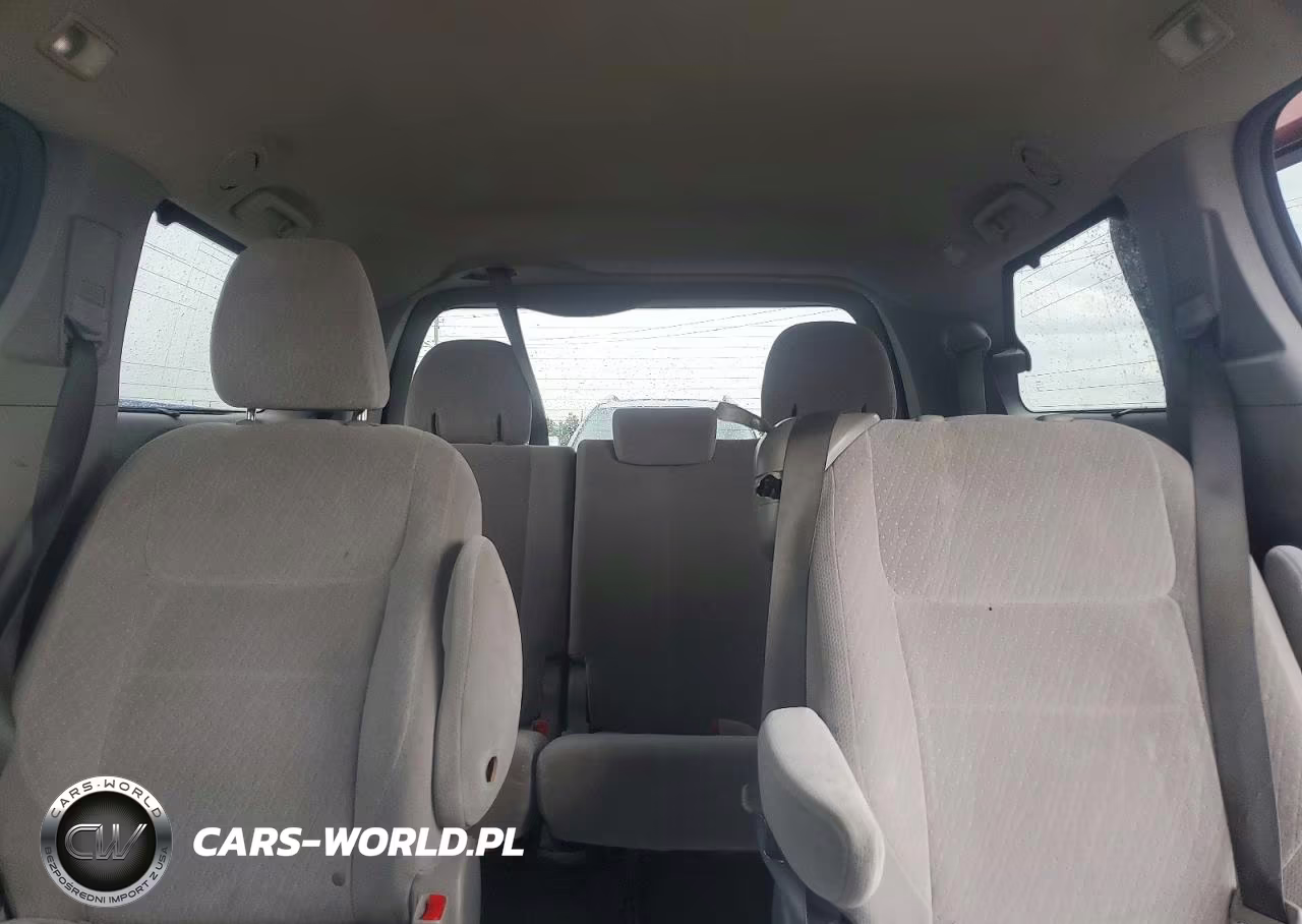 2015 Toyota Sienna Le VIN:5TDKK3DCXFS560302 - 10