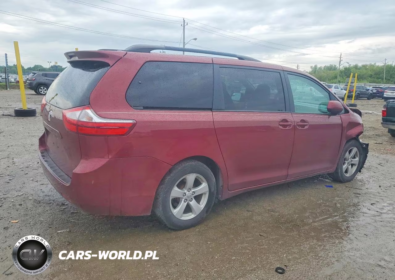 2015 Toyota Sienna Le VIN:5TDKK3DCXFS560302 - 3