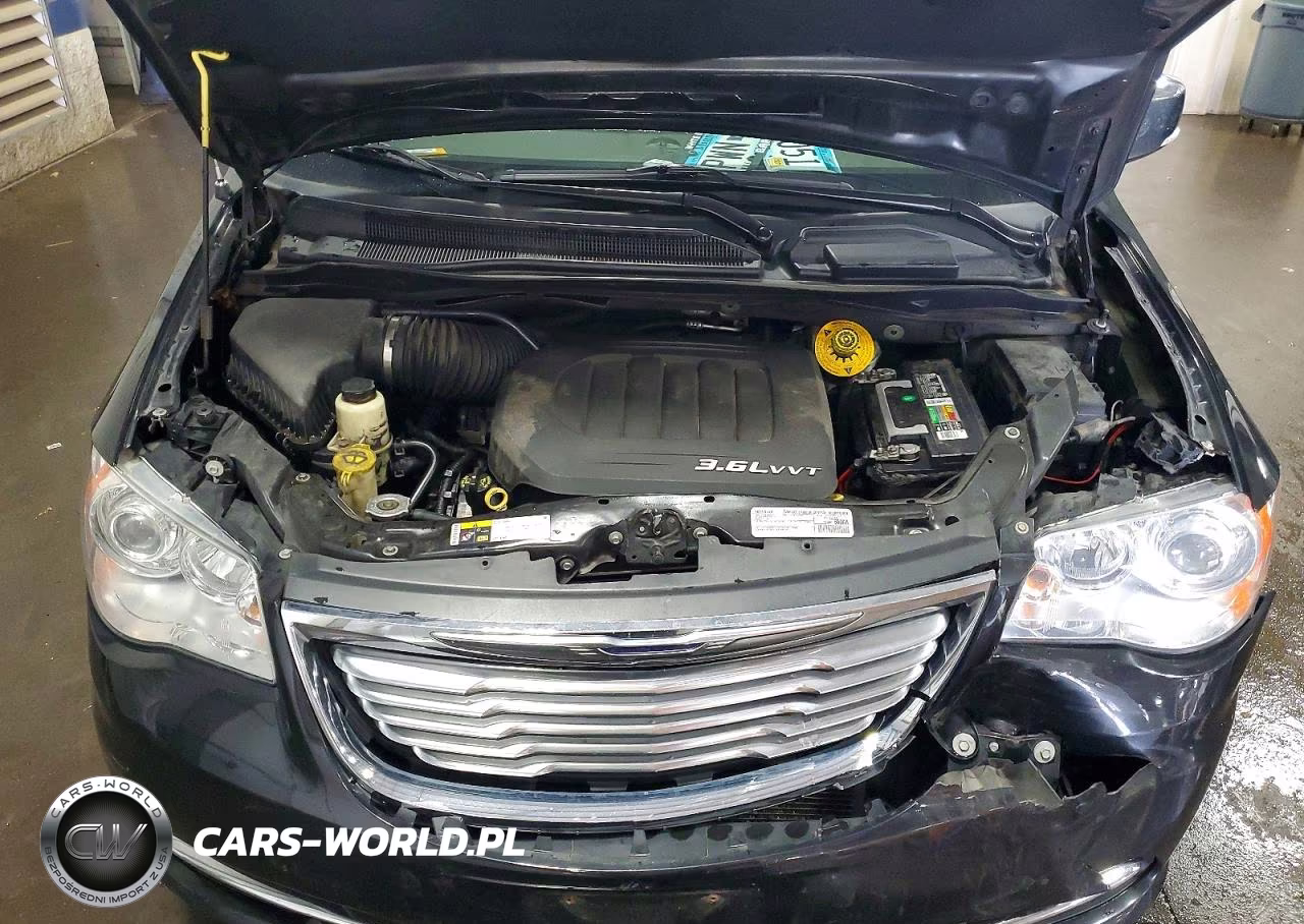 2016 Chrysler Town & Country Limited Platinum VIN:2C4RC1GG1GR240701 - 12