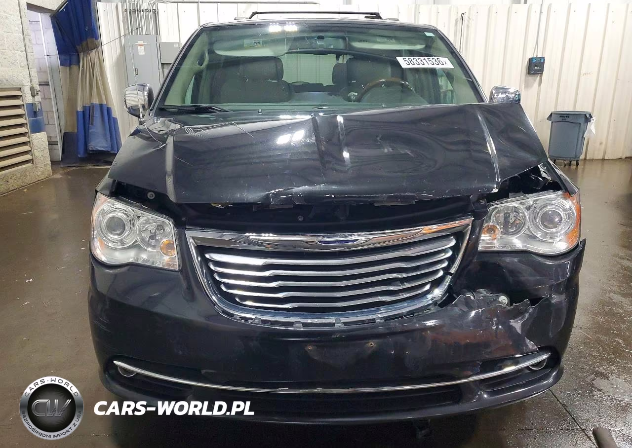 2016 Chrysler Town & Country Limited Platinum VIN:2C4RC1GG1GR240701 - 5