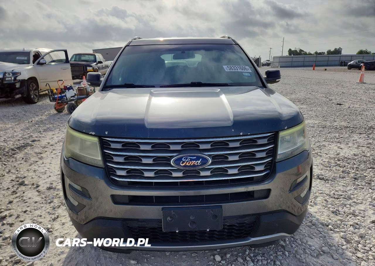 2017 Ford Explorer Xlt VIN:1FM5K7D82HGB45662 - 5
