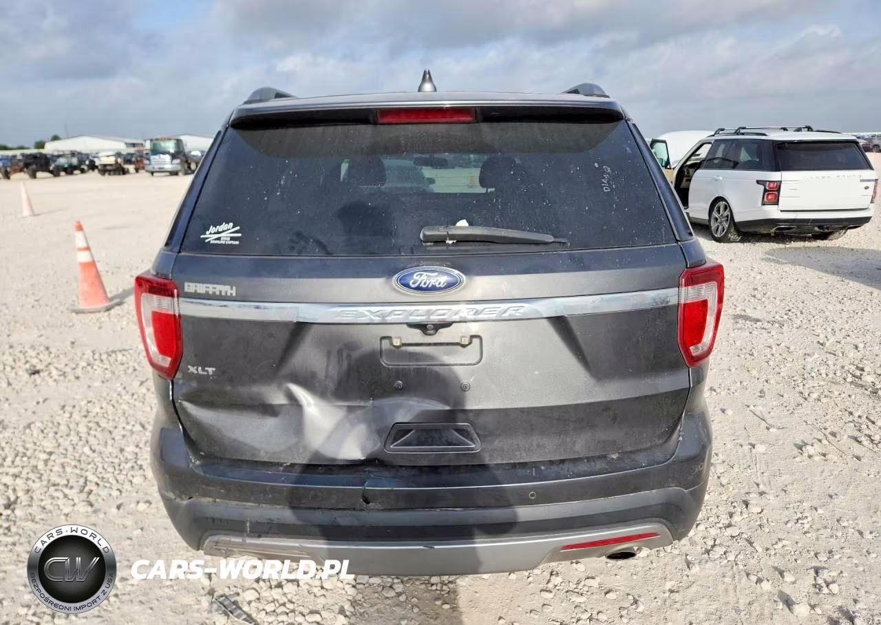 2017 Ford Explorer Xlt VIN:1FM5K7D82HGB45662 - 6