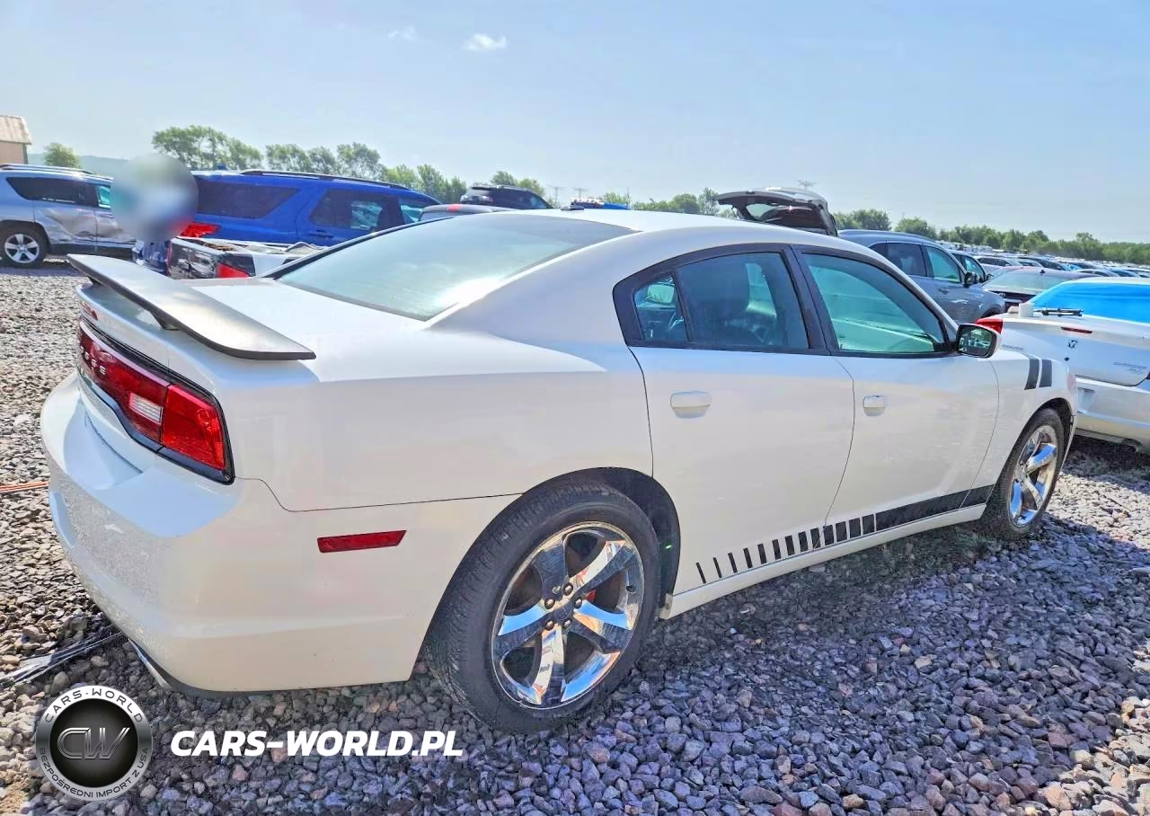 2011 Dodge Charger VIN:2B3CL3CG4BH592873 - 3