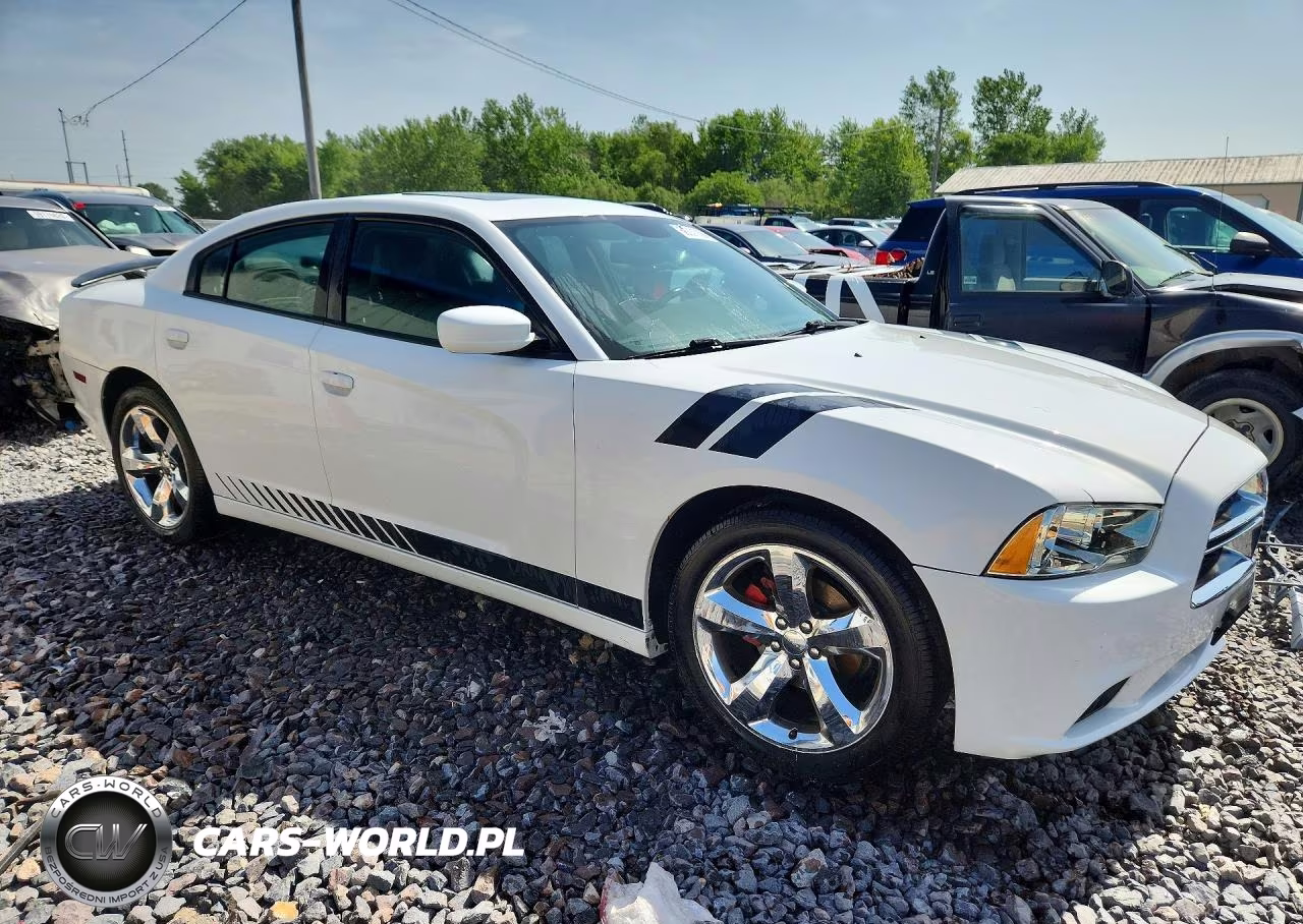 2011 Dodge Charger VIN:2B3CL3CG4BH592873 - 4