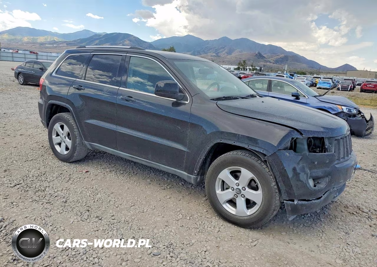 2012 Jeep Grand Cherokee Laredo VIN:1C4RJFAT2CC164031 - 4