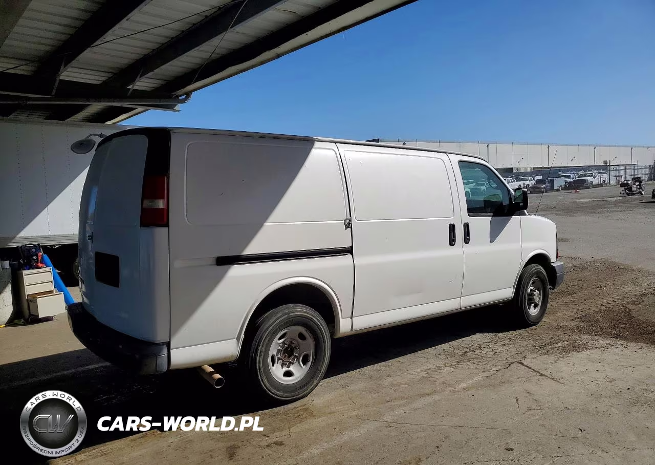 2010 Chevrolet Express G2500 VIN:1GCZGFBA0A1158247 - 3