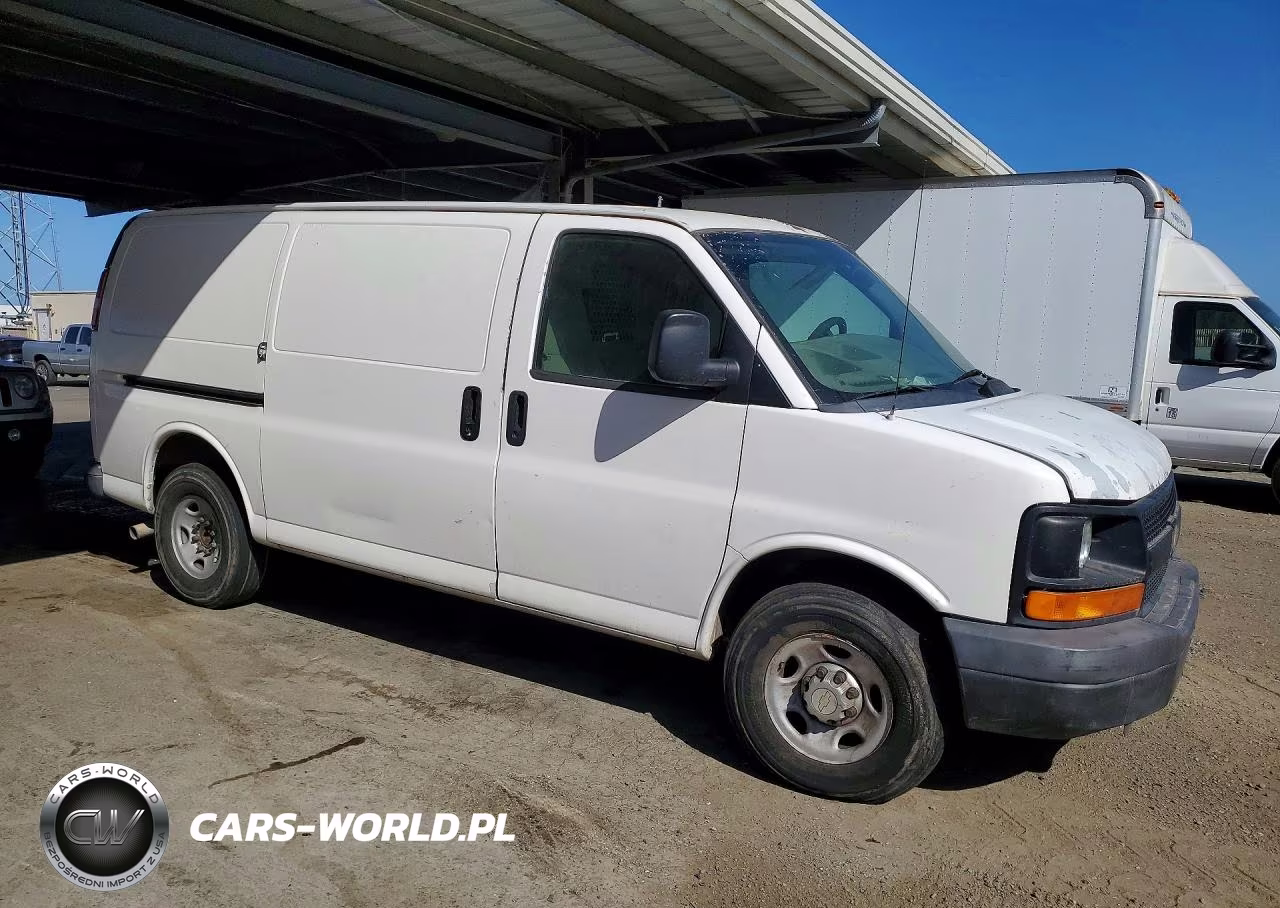 2010 Chevrolet Express G2500 VIN:1GCZGFBA0A1158247 - 4