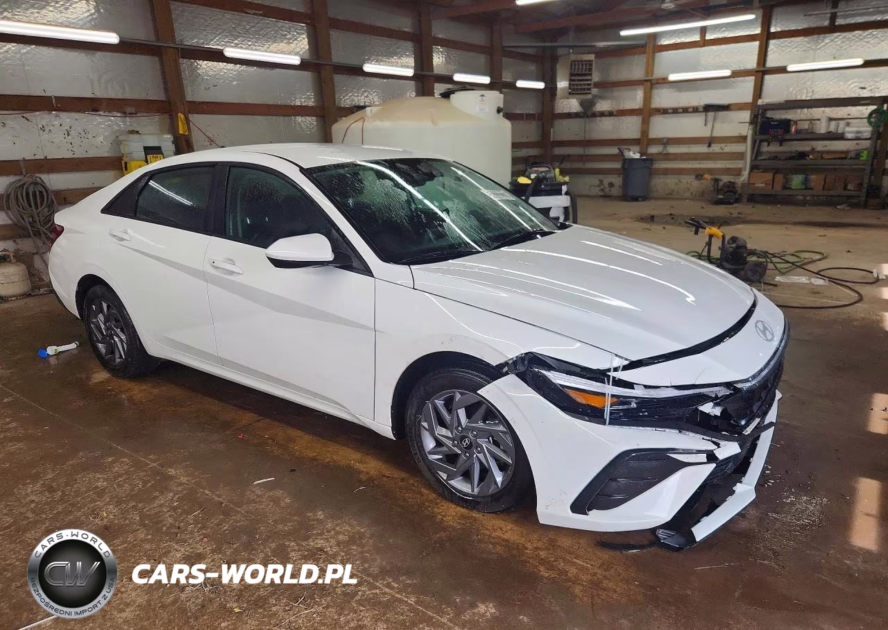 2026 Hyundai Elantra Hybrid Blue VIN:KMHLM4DJ9TU182981 - 4