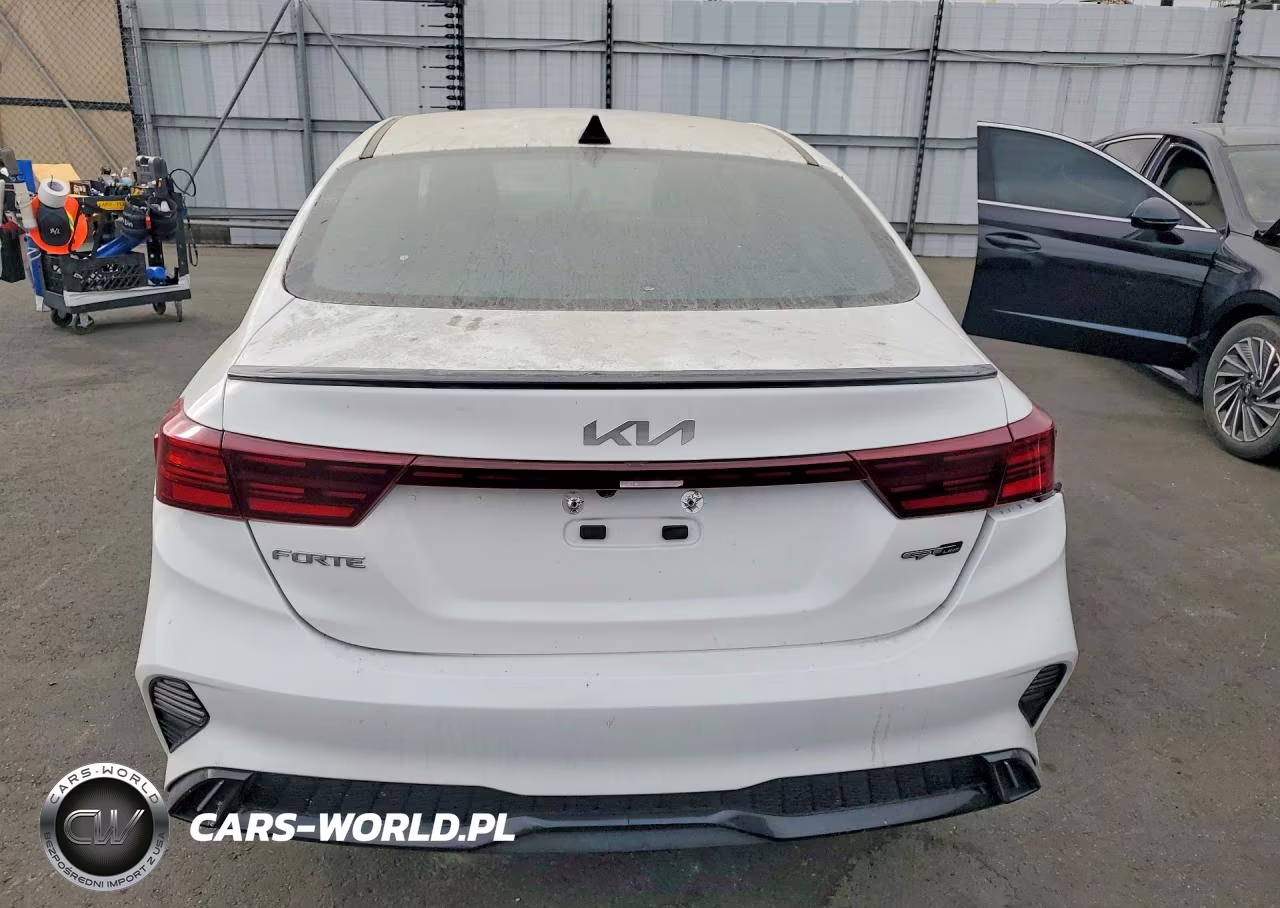 2023 Kia Forte Gt Line VIN:3KPF54AD4PE593013 - 6