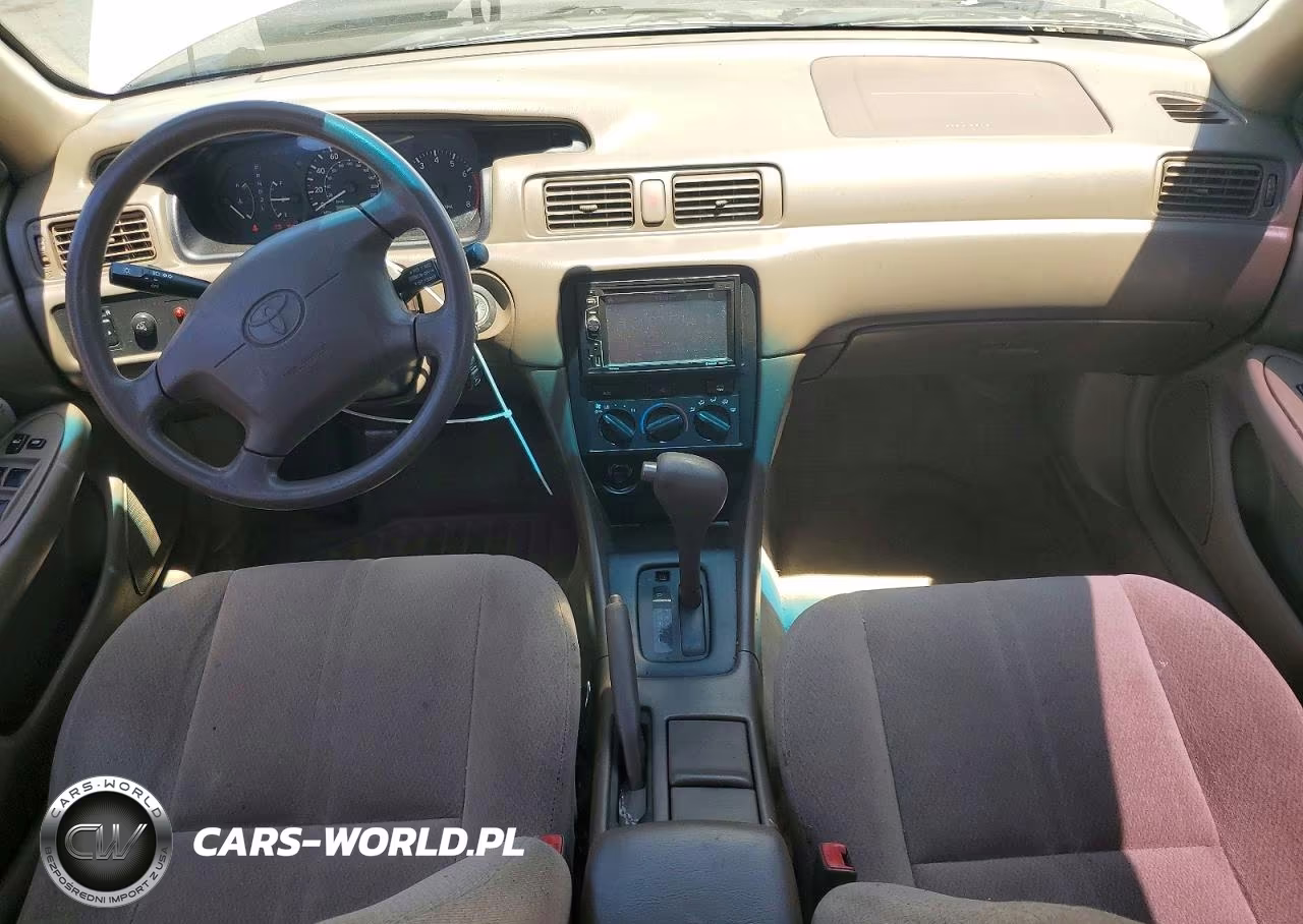 2001 Toyota Camry Le VIN:4T1BG22K71U083673 - 8
