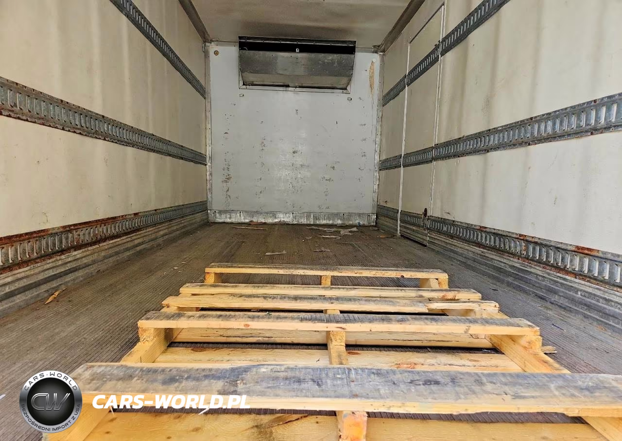 2016 Hino 155 Refrigerated Box Truck VIN:JHHYDM1H5GK002647 - 10