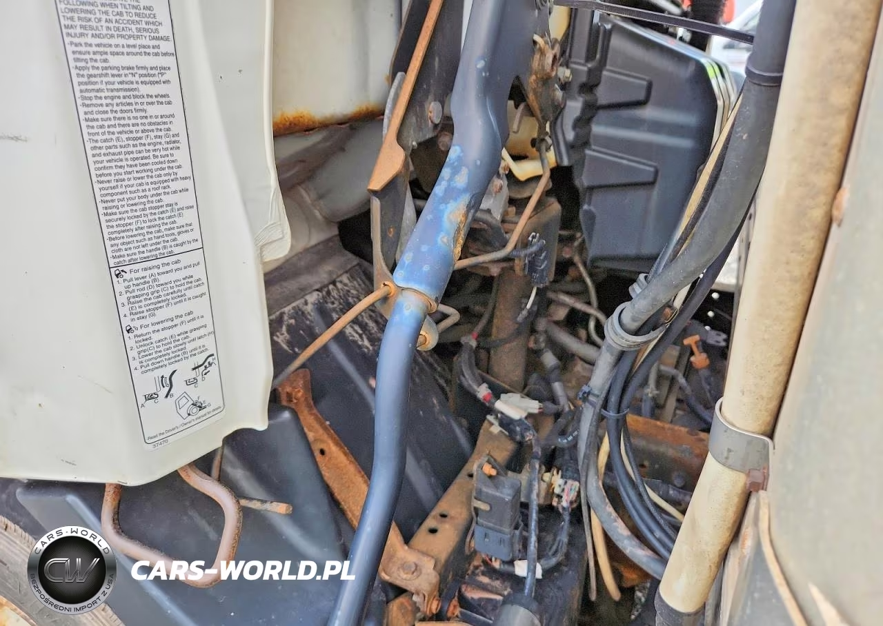 2016 Hino 155 Refrigerated Box Truck VIN:JHHYDM1H5GK002647 - 11
