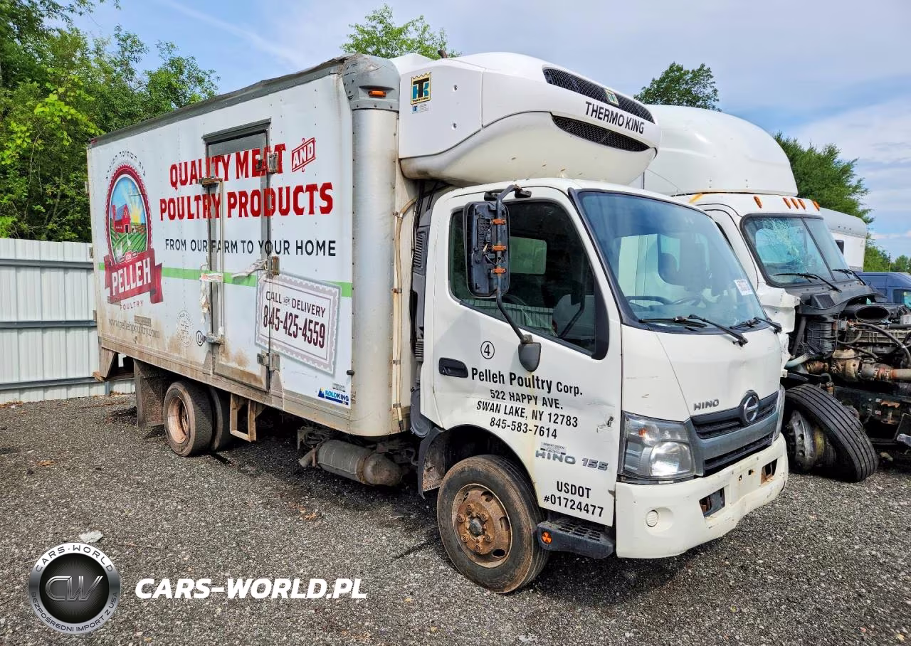 2016 Hino 155 Refrigerated Box Truck VIN:JHHYDM1H5GK002647 - 4