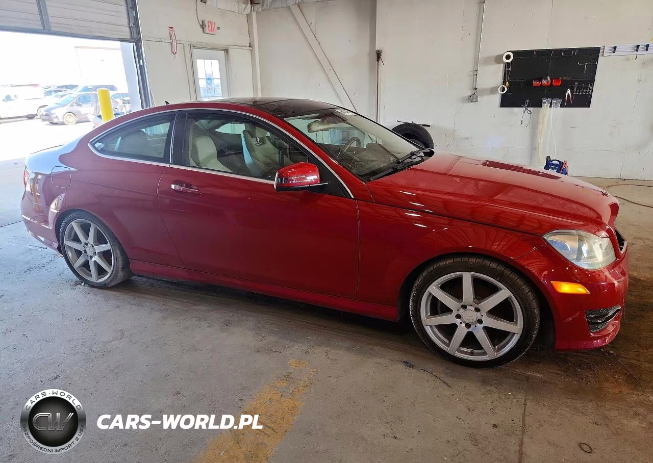 2012 Mercedes-Benz C 250 VIN:WDDGJ4HB5CF925504 - 4