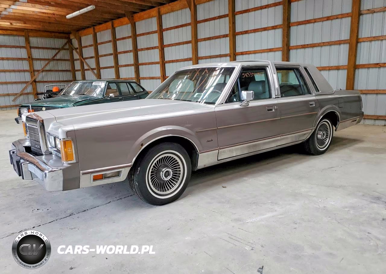 1989 Lincoln Town Car Cartier
