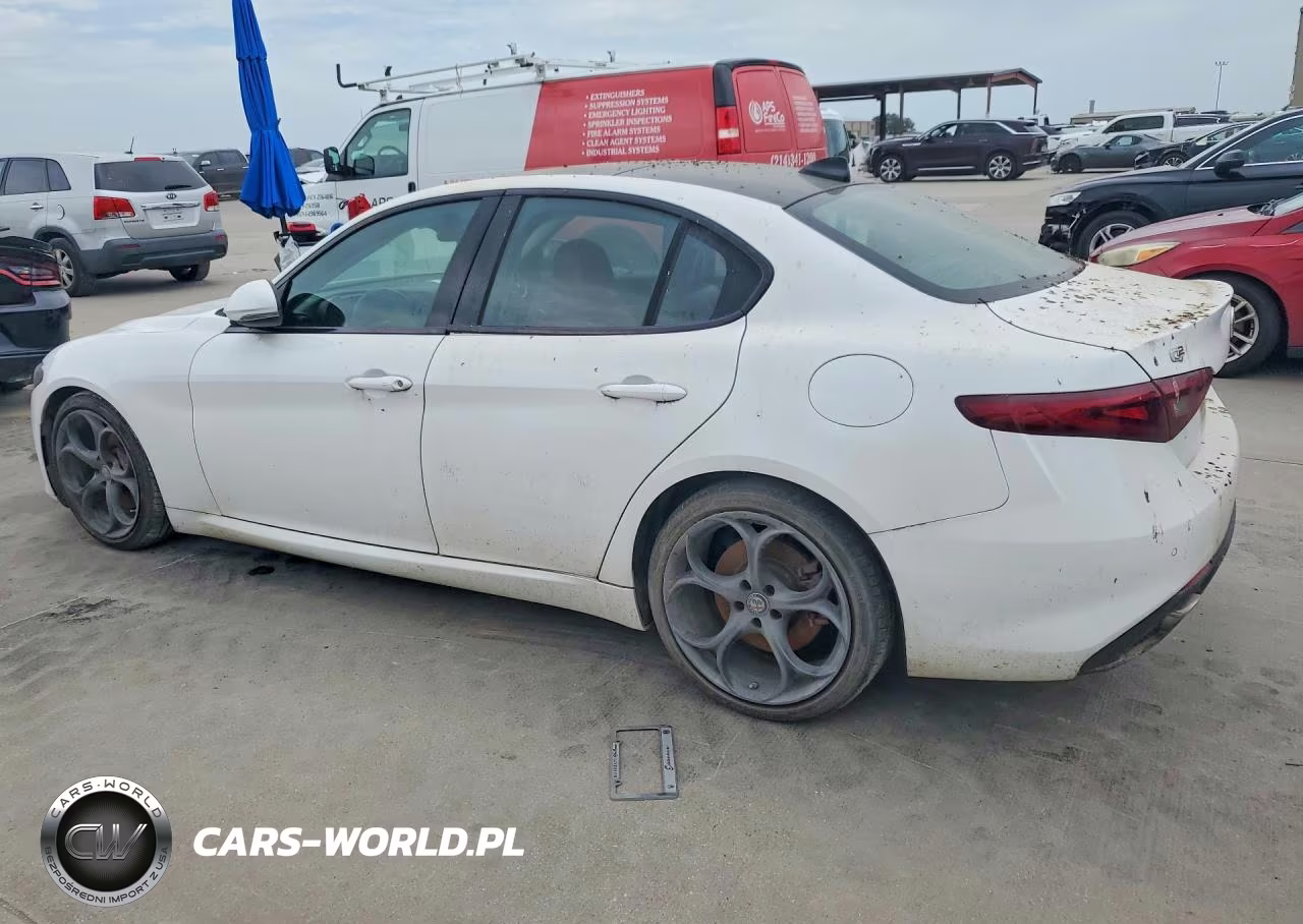 2017 Alfa Romeo Giulia Ti VIN:ZARFAECN2H7552183 - 2