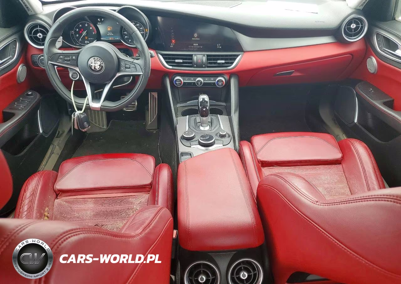 2017 Alfa Romeo Giulia Ti VIN:ZARFAECN2H7552183 - 8