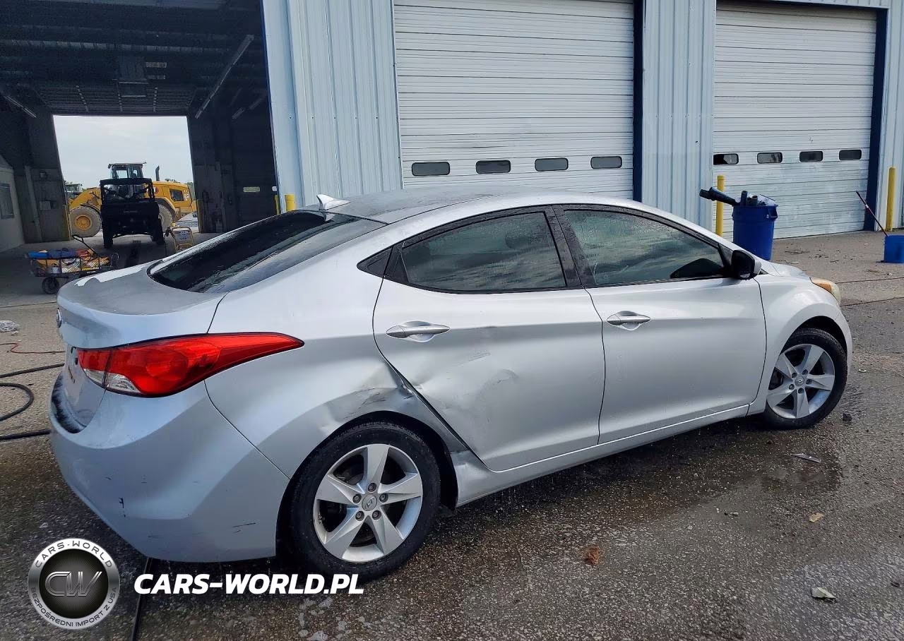 2011 Hyundai Elantra Gls VIN:5NPDH4AE4BH025470 - 3