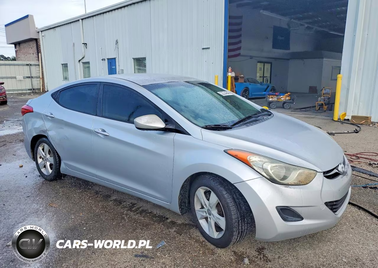 2011 Hyundai Elantra Gls VIN:5NPDH4AE4BH025470 - 4