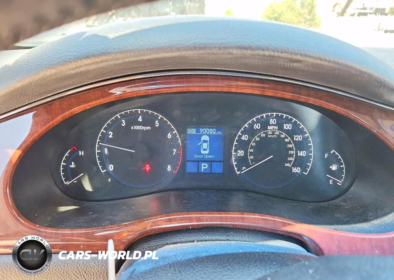 2011 Hyundai Genesis 3.8L VIN:KMHGC4DE0BU115790 - 9