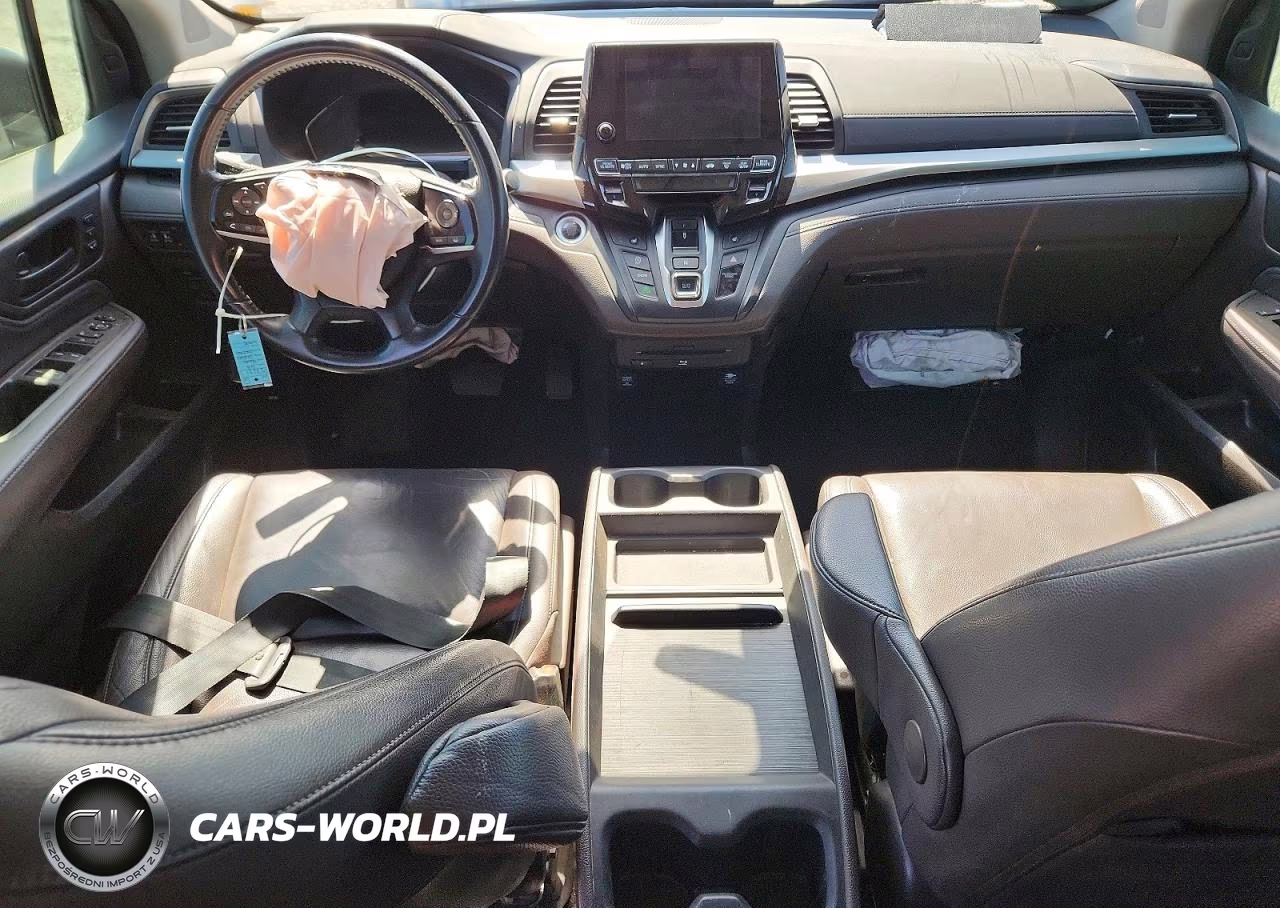 2018 Honda Odyssey Touring VIN:5FNRL6H80JB049522 - 8