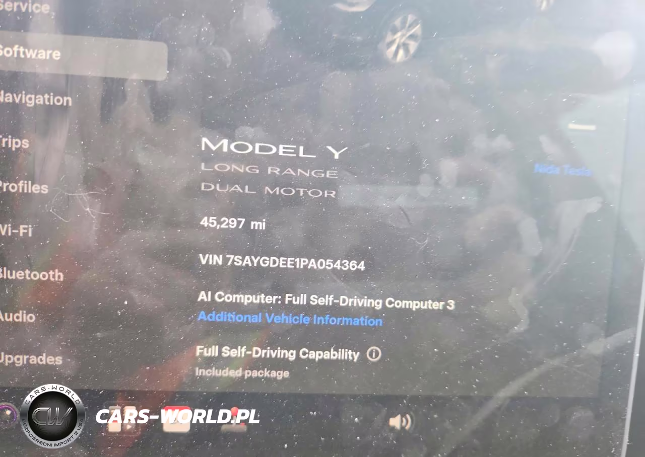 2023 Tesla Model Y VIN:7SAYGDEE1PA054364 - 9