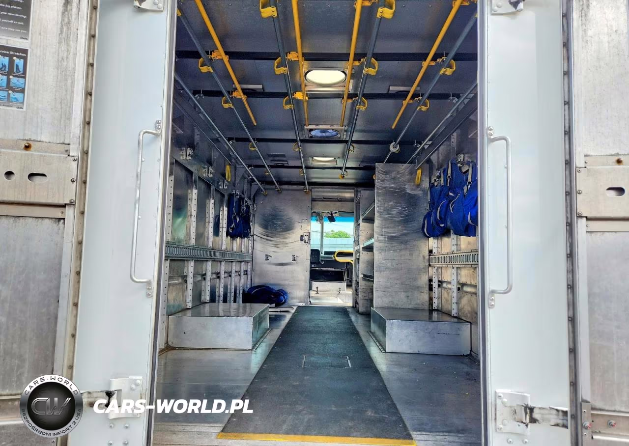 2016 Freightliner Chassis M Line Walk-In Van VIN:4UZAC2DV1GCHX0616 - 10