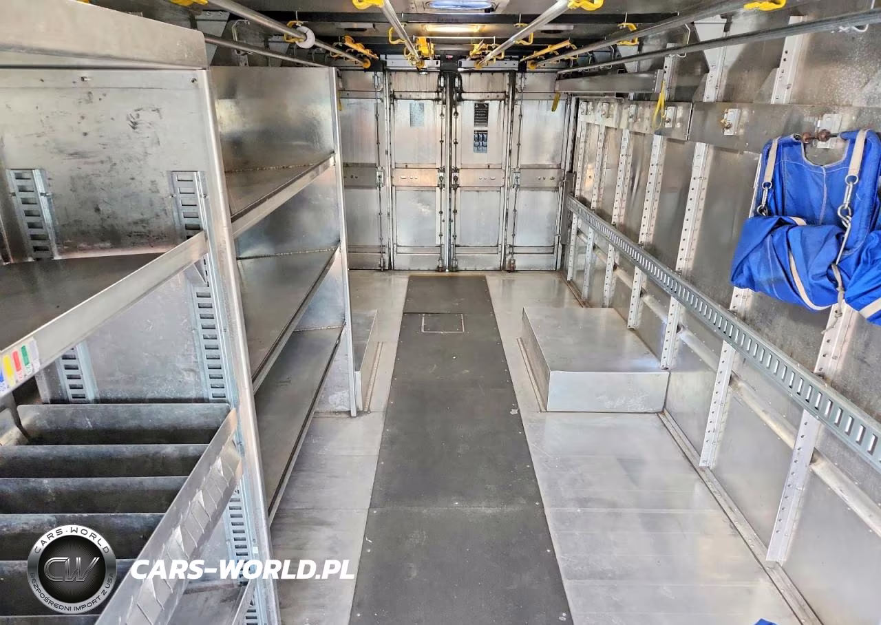 2016 Freightliner Chassis M Line Walk-In Van VIN:4UZAC2DV1GCHX0616 - 11