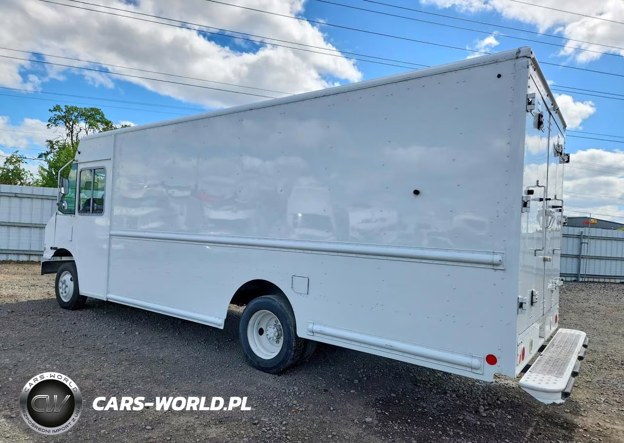 2016 Freightliner Chassis M Line Walk-In Van VIN:4UZAC2DV1GCHX0616 - 2