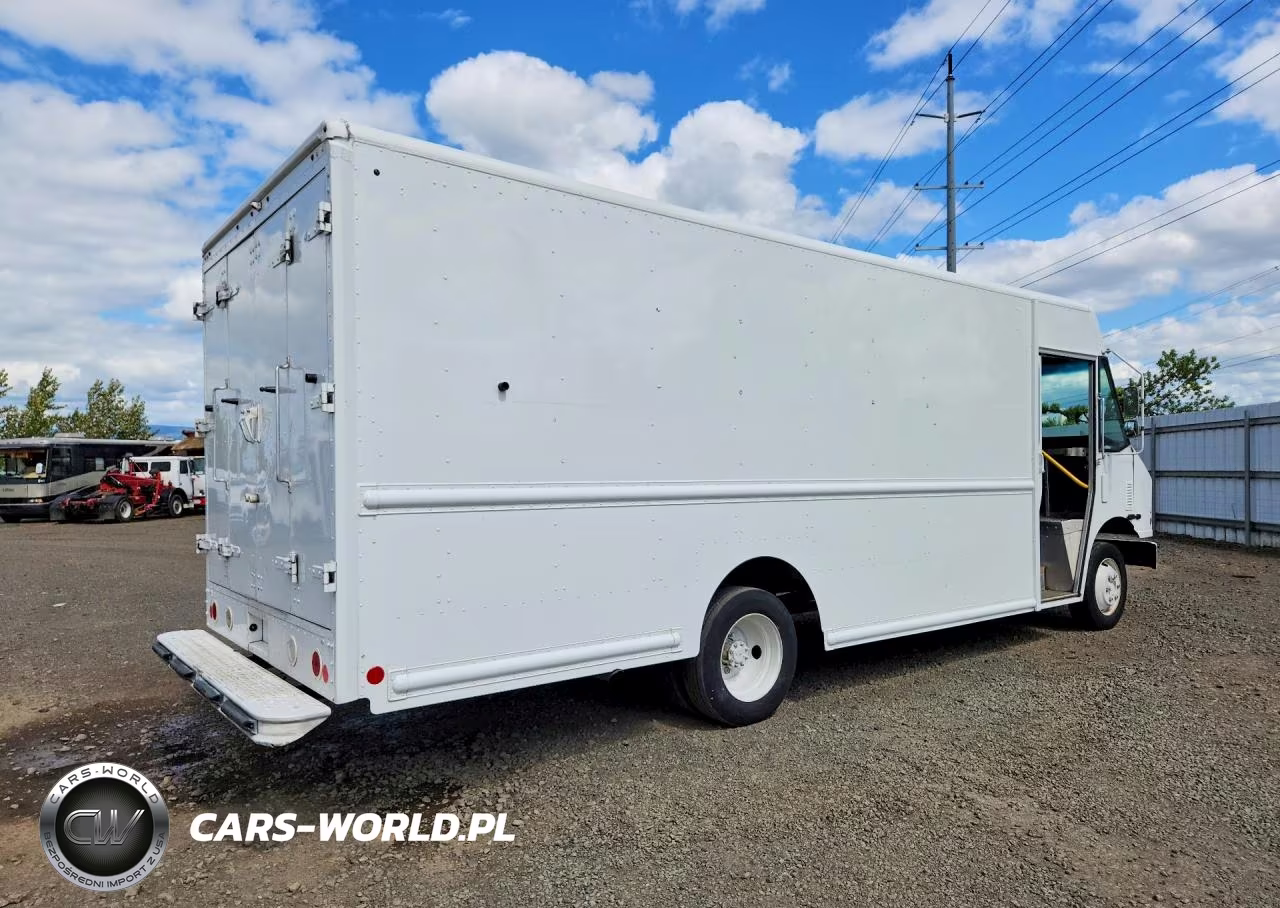 2016 Freightliner Chassis M Line Walk-In Van VIN:4UZAC2DV1GCHX0616 - 3