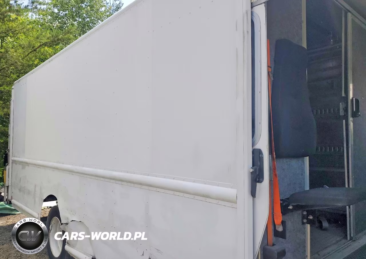 2014 Freightliner Chassis M Line Walk-In Van VIN:4UZAC3DV8ECFL0594 - 11
