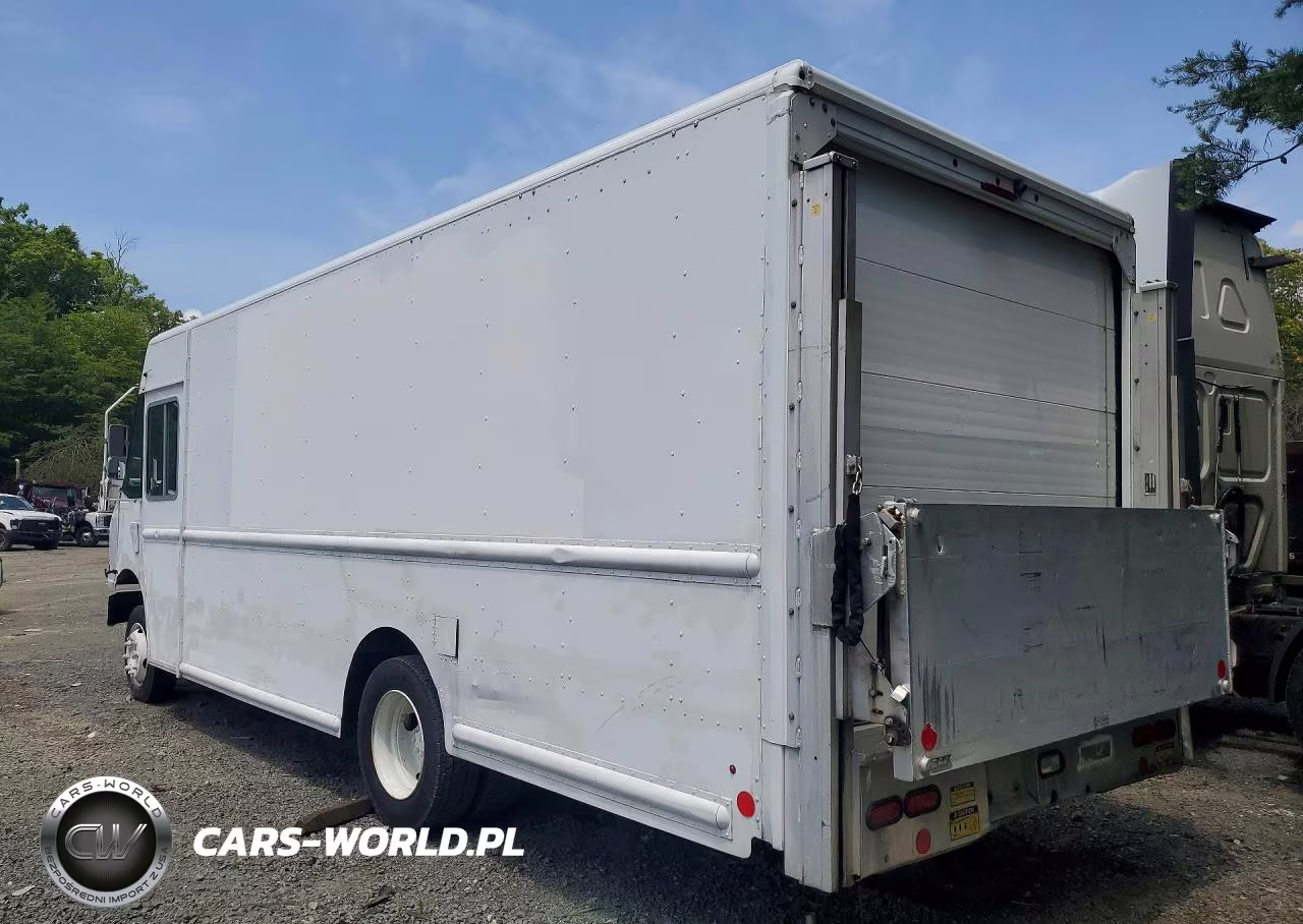 2014 Freightliner Chassis M Line Walk-In Van VIN:4UZAC3DV8ECFL0594 - 2