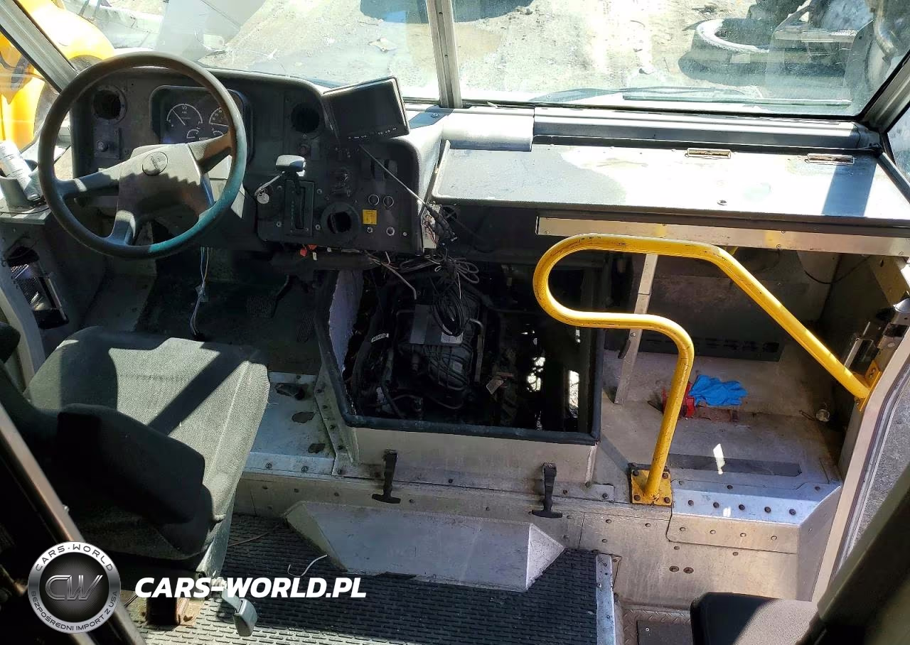 2014 Freightliner Chassis M Line Walk-In Van VIN:4UZAC3DV8ECFL0594 - 8