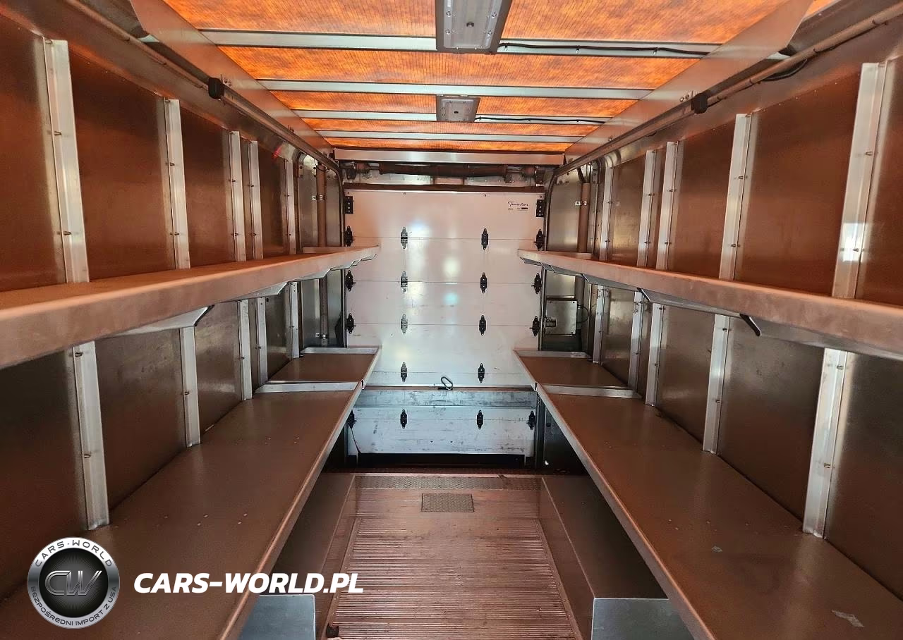 2020 Freightliner Chassis M Line Walk-In Van VIN:4UZAC2EA5LCLZ6188 - 10