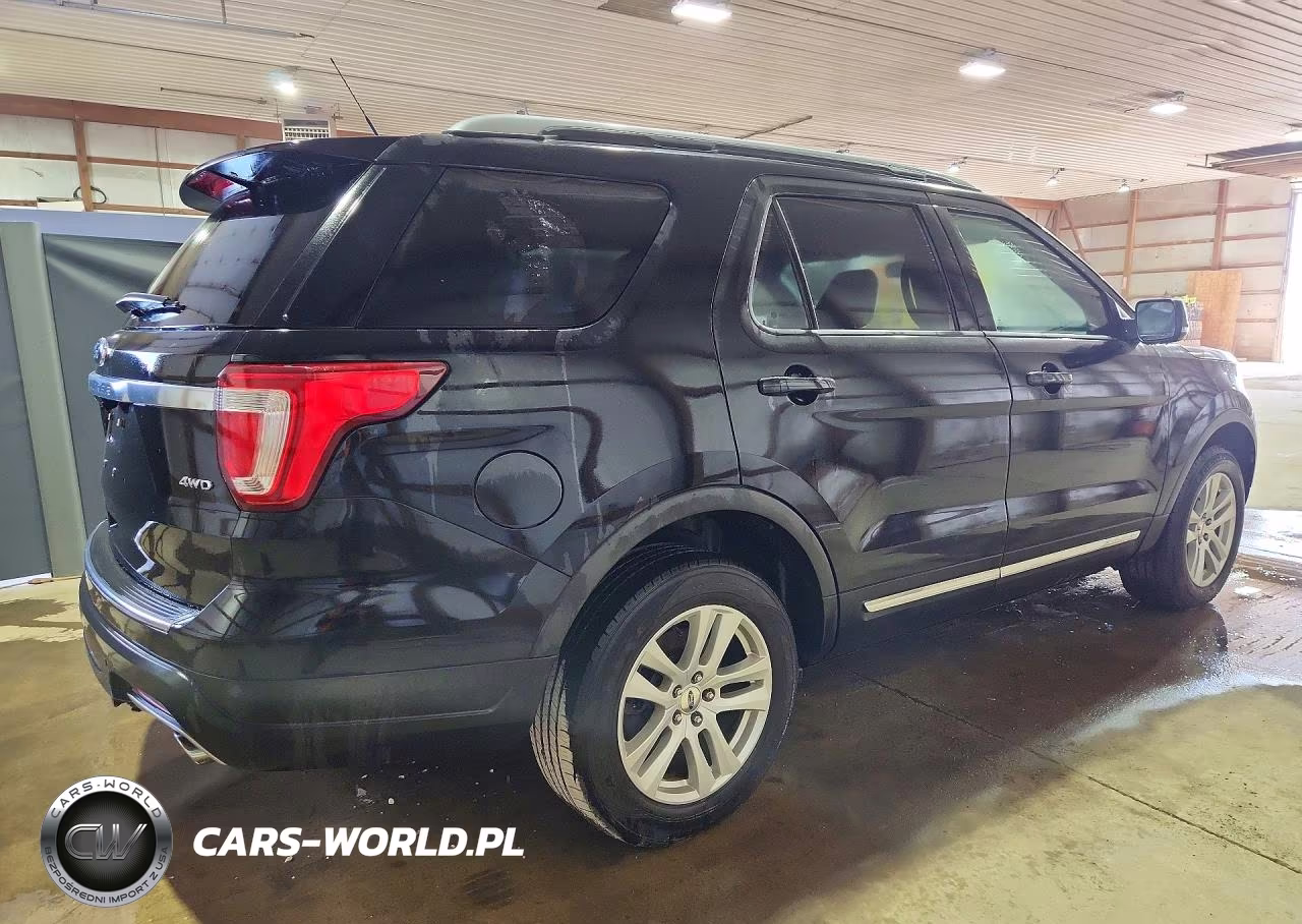 2018 Ford Explorer Xlt VIN:1FM5K8D88JGA44489 - 3