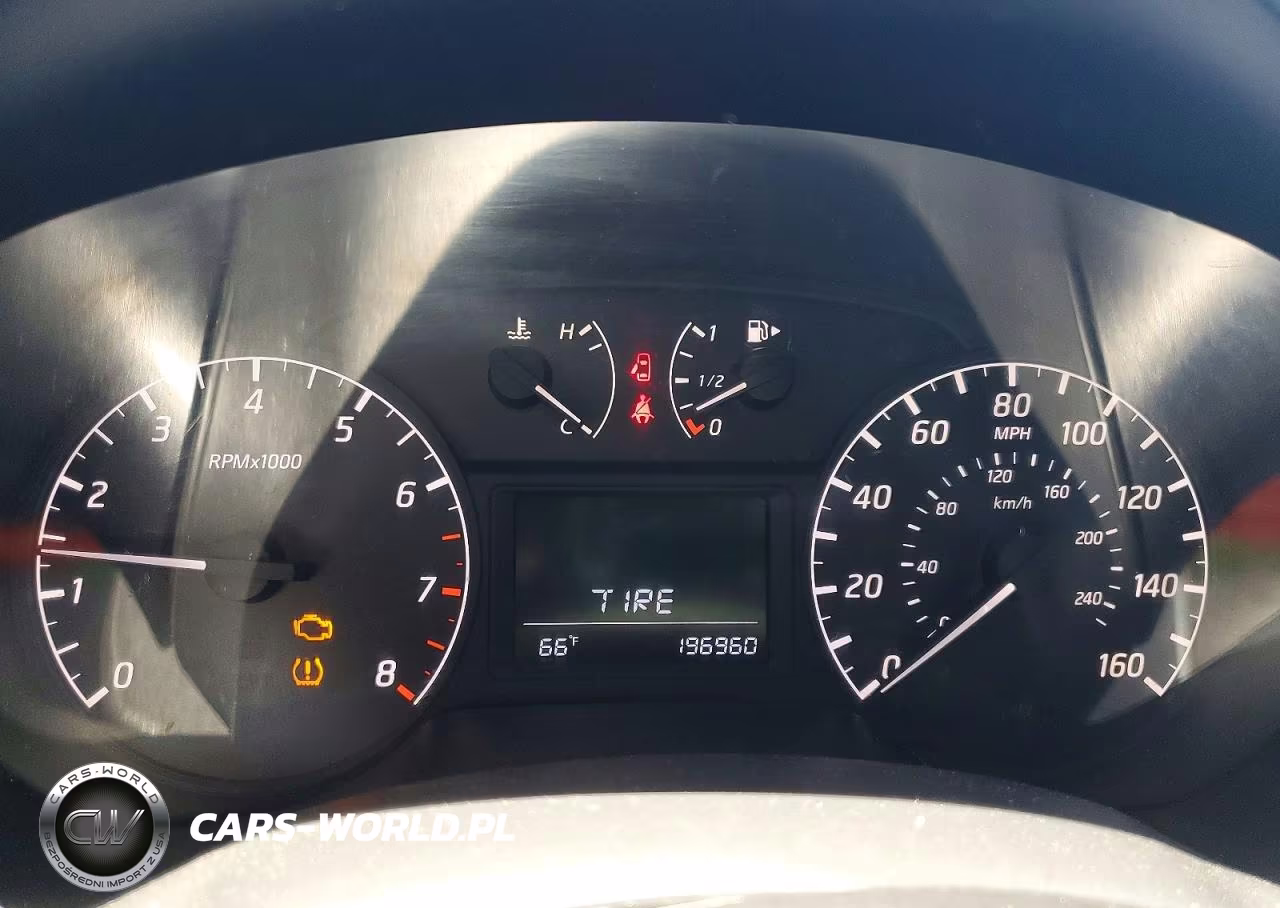 2013 Nissan Sentra S VIN:3N1AB7AP2DL692017 - 9