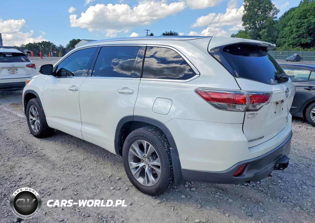 2015 Toyota Highlander Xle VIN:5TDJKRFH2FS120937 - 2