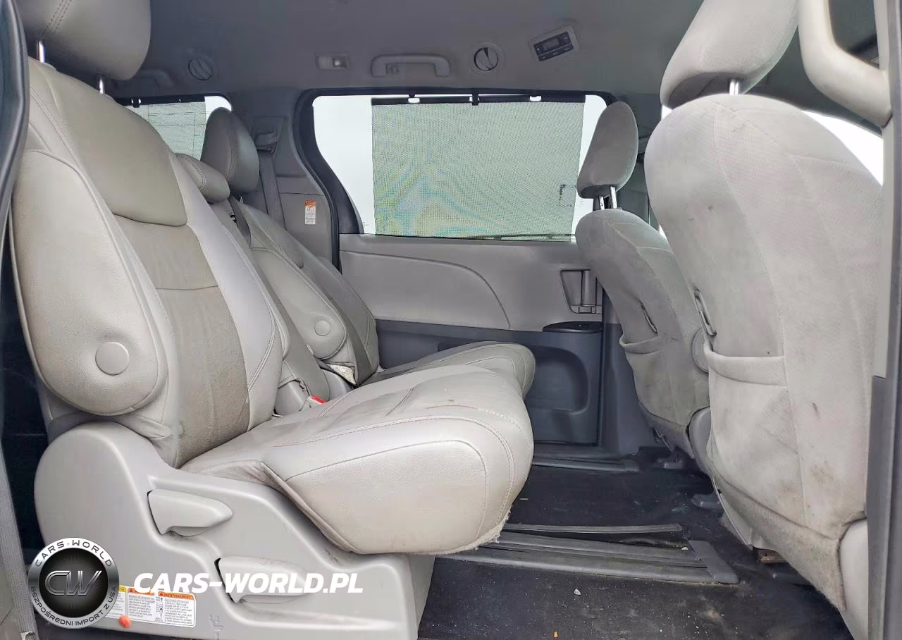 2017 Toyota Sienna Le VIN:5TDKZ3DC6HS793284 - 11