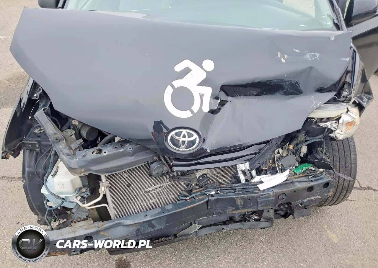 2017 Toyota Sienna Le VIN:5TDKZ3DC6HS793284 - 12