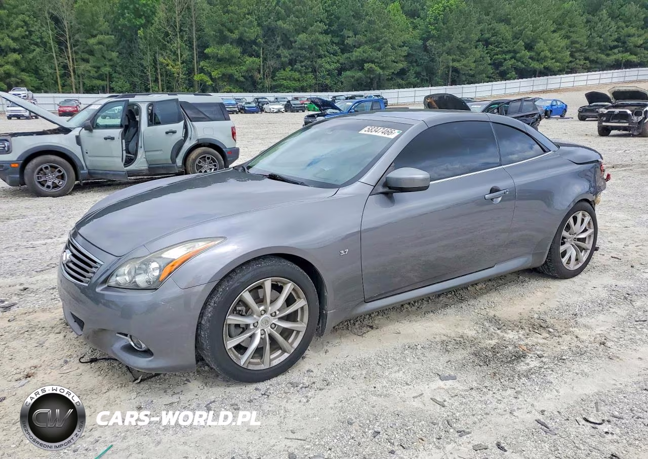 2015 Infiniti Q60 Convertible Base