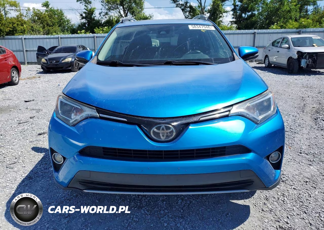 2018 Toyota Rav4 Xle VIN:2T3RFREV1JW815111 - 5