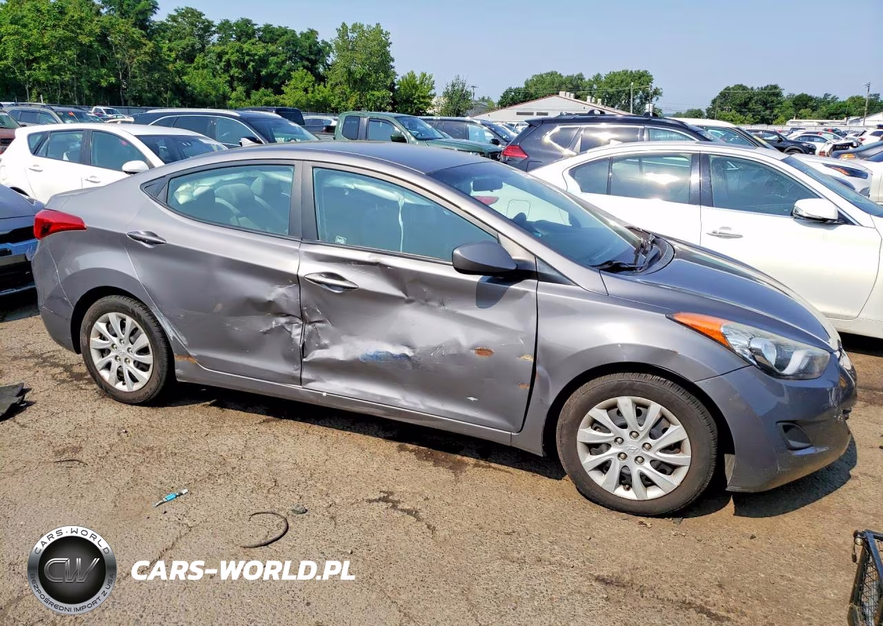 2012 Hyundai Elantra Gls VIN:5NPDH4AE0CH105351 - 4