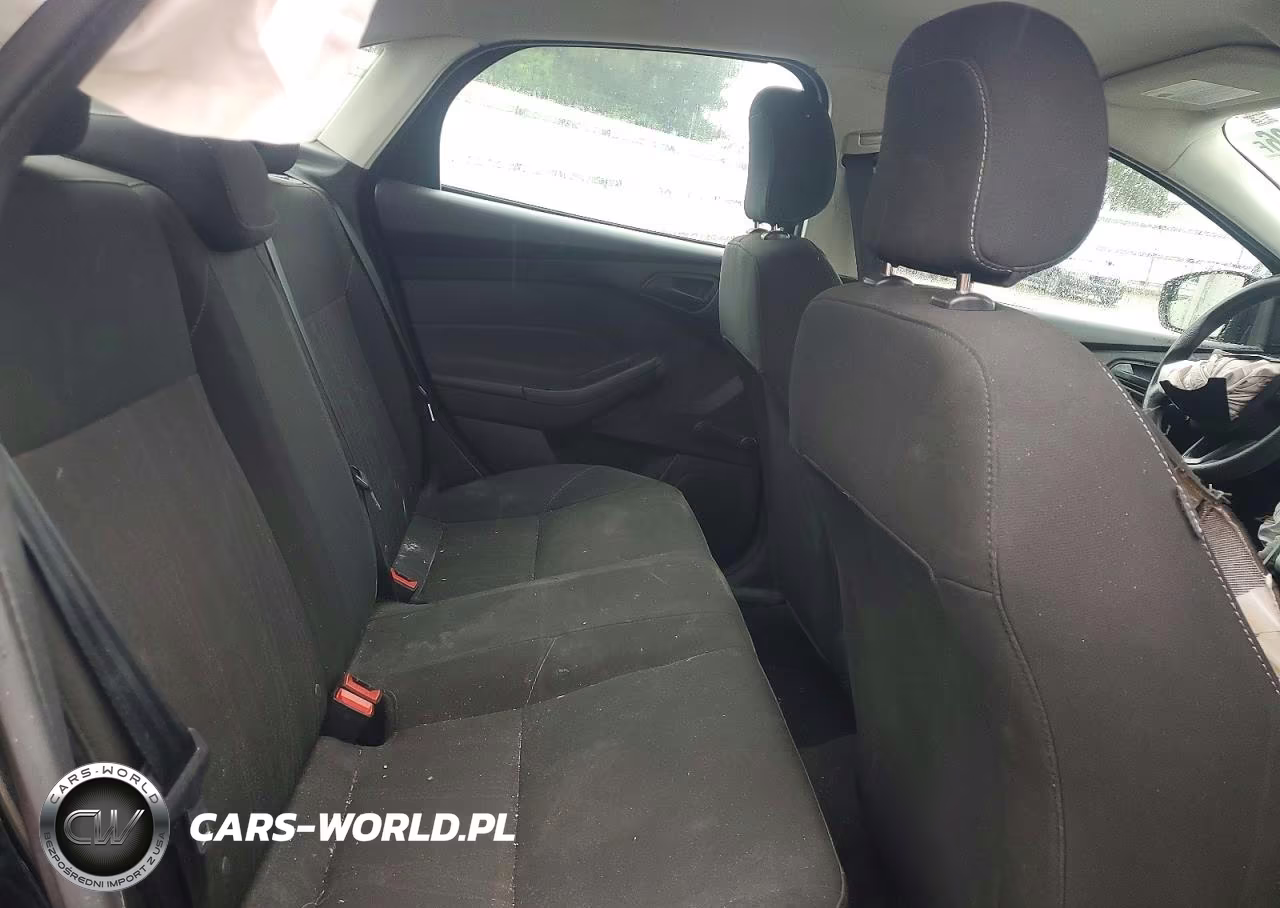 2017 Ford Focus S VIN:1FADP3E22HL327637 - 10